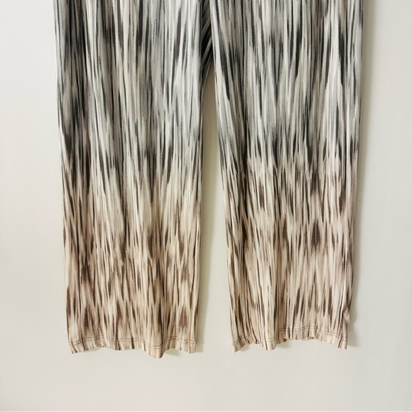 Travelers By Chico's Straight Leg Trouser Pant Pull On Gray Silver White Sz 0  S - Picture 4 of 9
